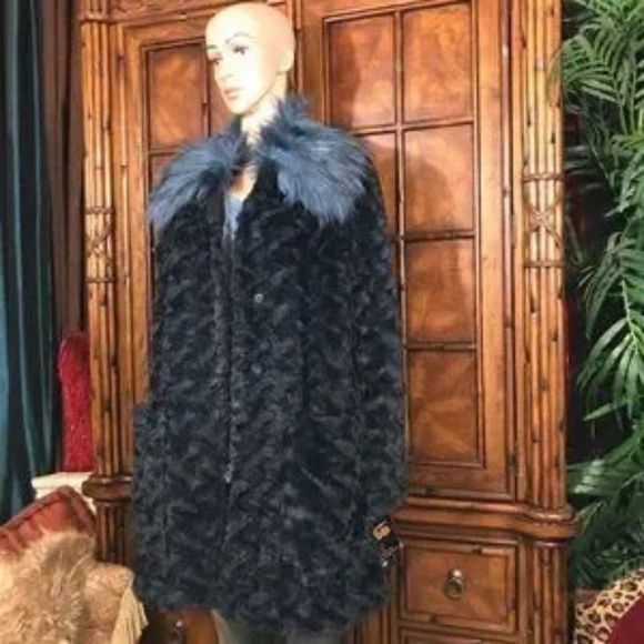 *Rare* Adrienne Landau Dreamworks Trolls Limited Edition Premium Faux Fur Coat - Picture 2 of 11